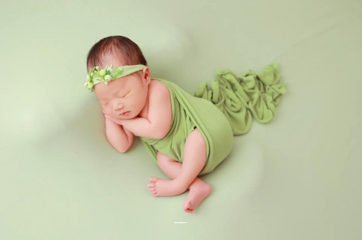 安宁宝宝趴着睡是积食吗 安宁宝宝趴着睡是积食吗